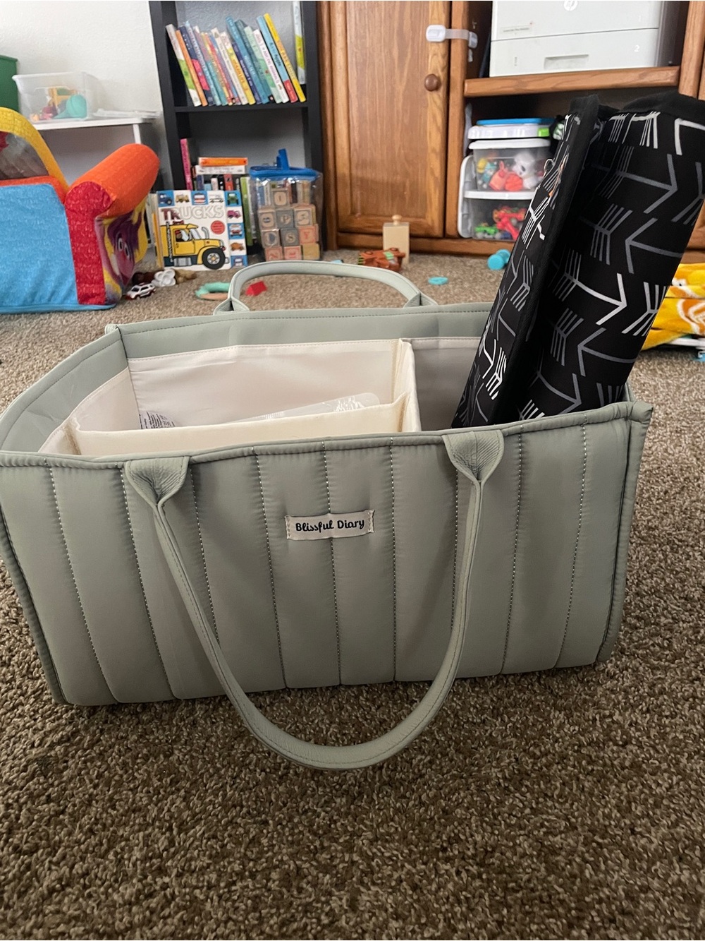 Amazon Kids Organizer Tote Bag in Light Gray and Cream